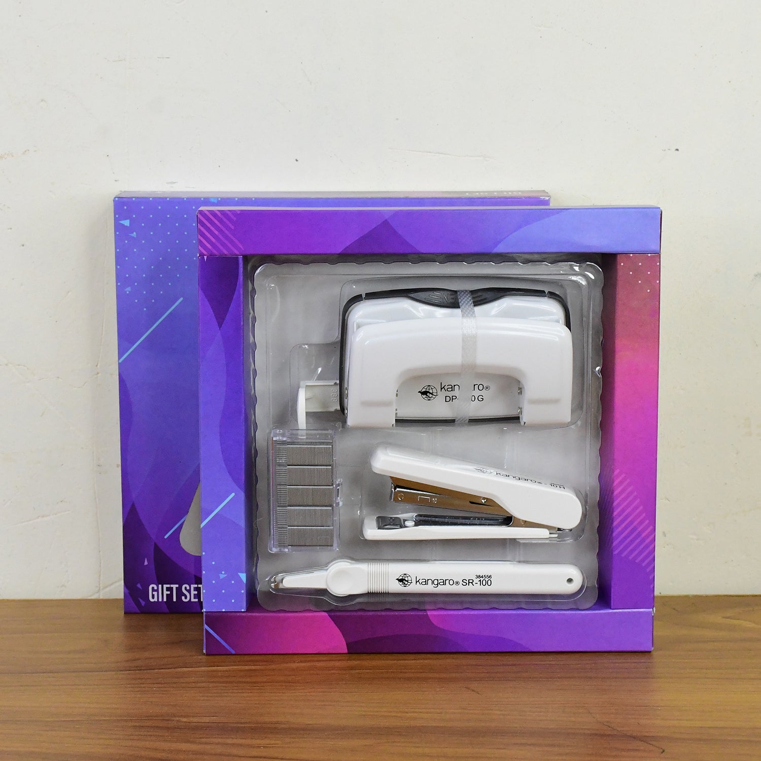 Kangaro 4-in-1 Premium Stationery Gift Set Kangaro 4-in-1 Premium Stationery Gift Set